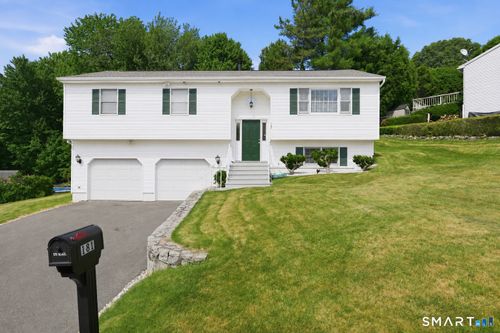 181 Haddad Rd, Waterbury, CT, 06708-1897 | Card Image