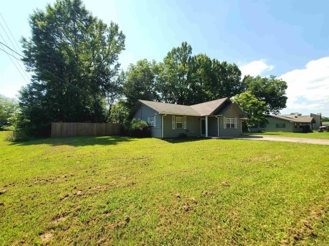 205 Cherry Street, House other with 3 bedrooms, 1 bathrooms and null parking in Mena AR | Image 3
