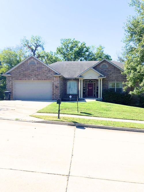 3903 Deerfoot Way, COLUMBIA, MO, 65203-6761 | Card Image