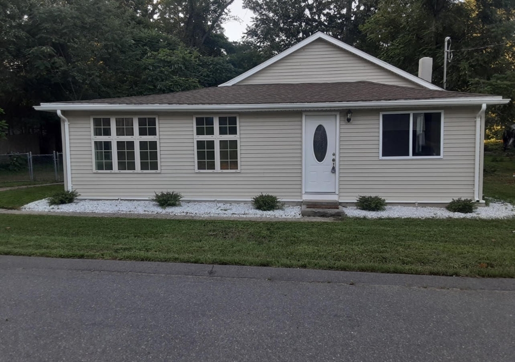 Lakemont St, Southwick, MA 01077