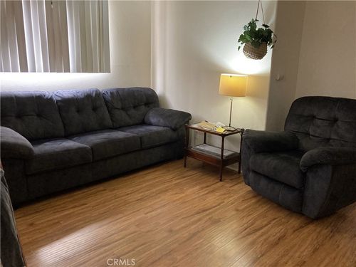 610 Olive Ave, Huntington Beach, CA, 92648 | Card Image