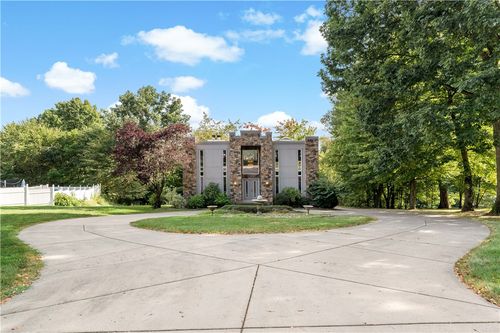 144 Creston Ave, Ellwood City, PA, 16117-6412 | Card Image