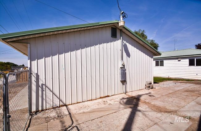 View of home's exterior featuring a patio area | Image 38