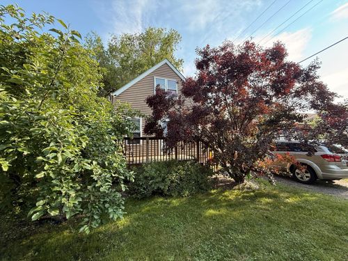 835 9th Ave, Granite Falls, MN, 56241-1220 | Card Image