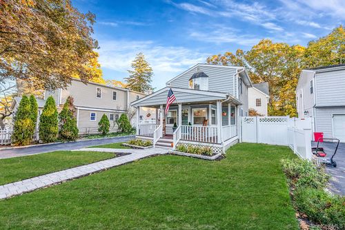 16 Lyda Dr, Nesconset, NY, 11767-2504 | Card Image