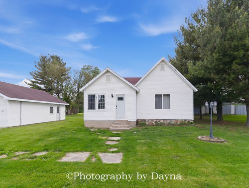 201 Nw Lexington, Iroquois, IL, 60945-2145 | Card Image
