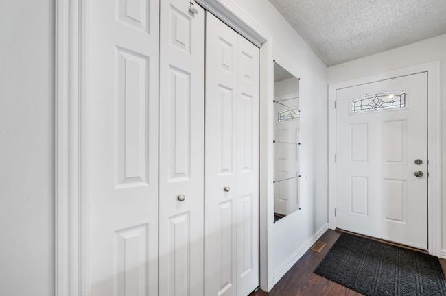 79 Sunmount Close Se, Home with 5 bedrooms, 2 bathrooms and 4 parking in Calgary AB | Image 10