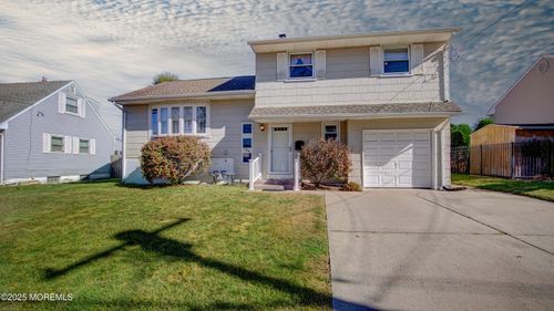 100 Bentley Ave, Old Bridge, NJ, 08857-1336 | Card Image