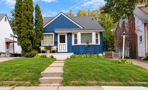 986 Argyle Ave, Pontiac, MI, 48341-2300 | Card Image