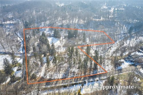 3166 Yellow Creek Rd, Akron, OH, 44333-2214 | Card Image