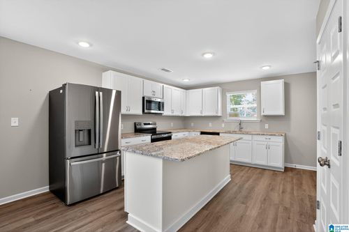 832 49th Street Ensley, BIRMINGHAM, AL, 35208 | Card Image