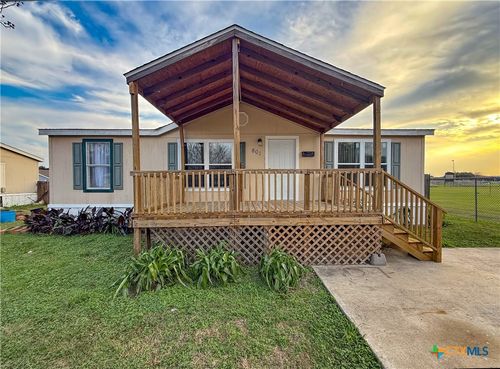 801 E Mesquite Lane, Victoria, TX, 77901 | Card Image