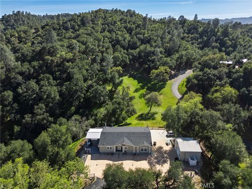 5550 Las Tablas Bay Dr, Paso Robles, CA, 93446-8803 | Card Image