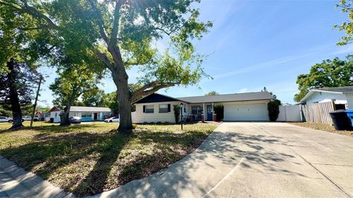 232 Se Monroe Cir N, ST PETERSBURG, FL, 33703-1407 | Card Image