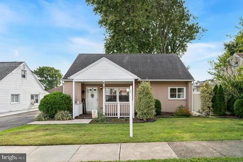 412 Gorsuch St, FOLSOM, PA, 19033-2410 | Card Image