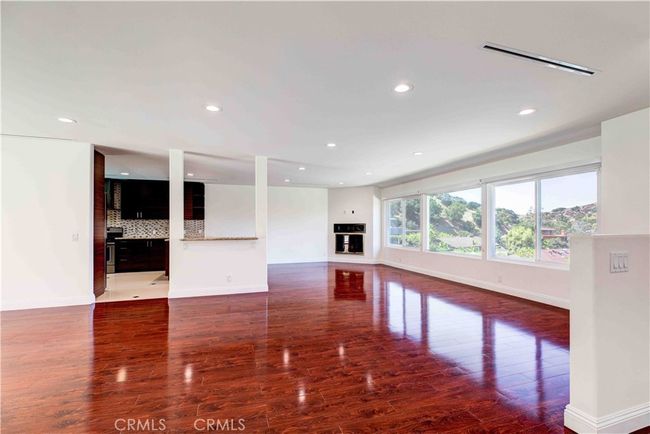202 Edwards Pl, House other with 3 bedrooms, 4 bathrooms and 2 parking in Glendale CA | Image 4