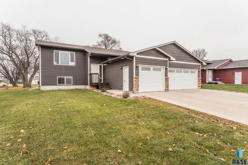 404 Kia Dr Drive, Hartford, SD, 57033 | Card Image
