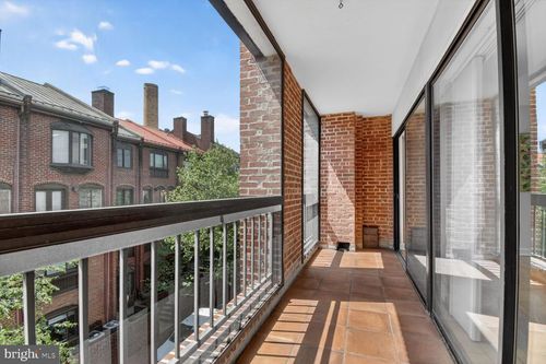 101-3225 Grace St Nw, WASHINGTON, DC, 20007-3642 | Card Image