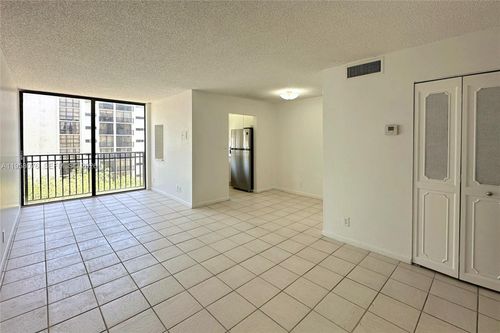 apt-617-16919 N Bay Rd, Sunny Isles Beach, FL, 33160-4218 | Card Image