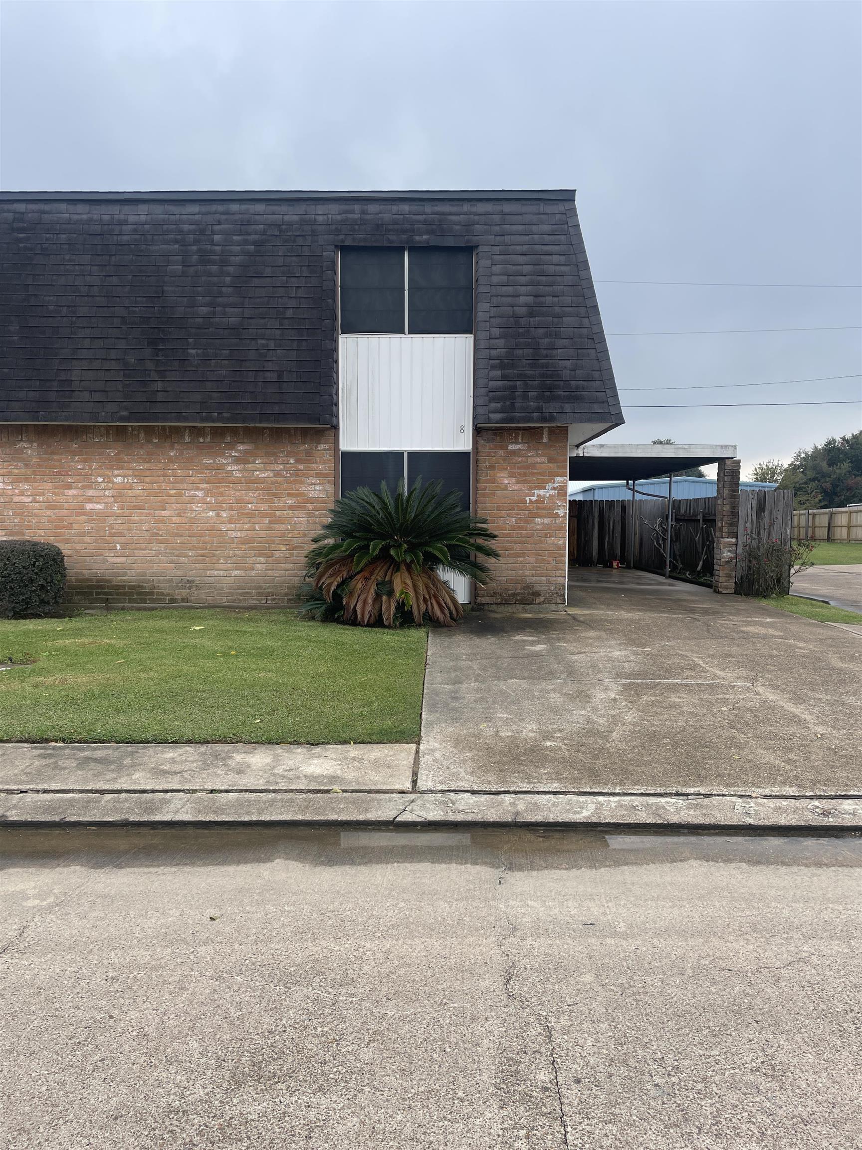 Audubon Pl, Port Neches, TX 77651