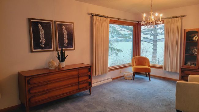 Living room with view of the lake | Image 8