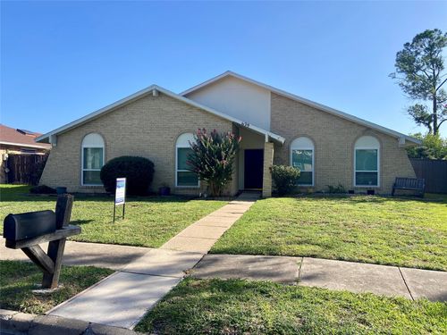 629 Granada Dr, Garland, TX, 75043-5150 | Card Image