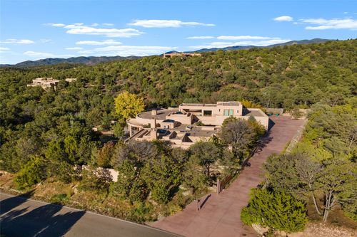 1056 Sierra Del Norte, Santa Fe, NM, 87501-7073 | Card Image