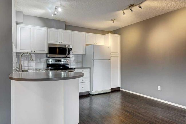106 - 30 Sierra Morena Mews Sw, Condo with 2 bedrooms, 2 bathrooms and 1 parking in Calgary AB | Image 10