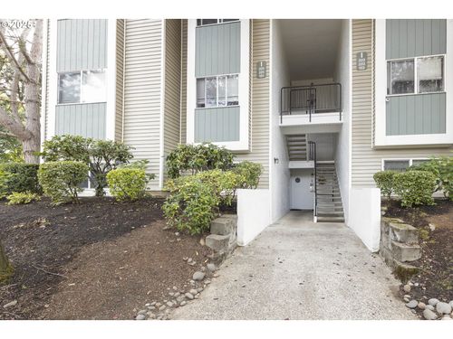 121-4768 W Powell Blvd, Gresham, OR, 97030-5799 | Card Image