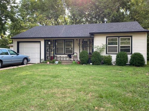 632 S High St, El Dorado, KS, 67042-2517 | Card Image