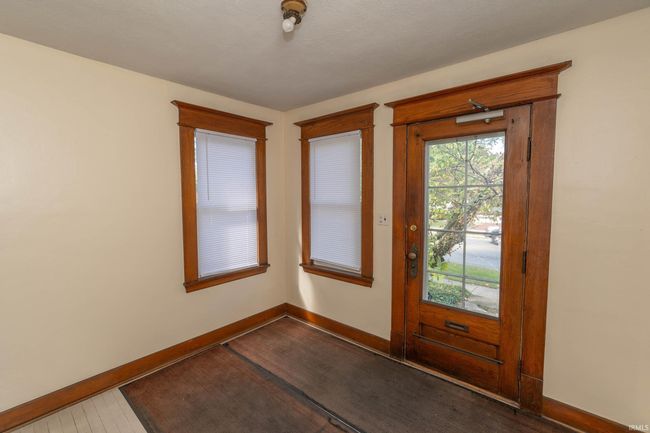 301 W Jackson Blvd, Home with 6 bedrooms, 3 bathrooms and null parking in Elkhart IN | Image 13