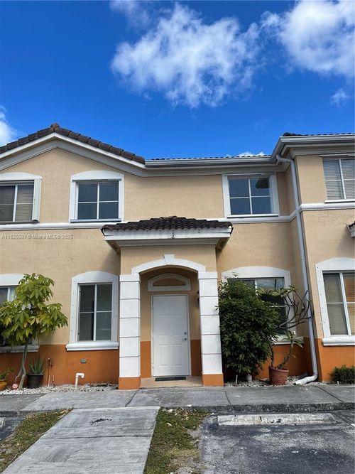 apt-102-7317 Nw 174th Ter, Hialeah, FL, 33015-1119 | Card Image