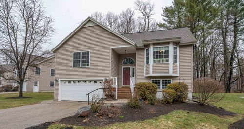 11 Blueberry Ln, East Kingston, NH, 03827-2071 | Card Image