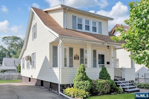 201 Dewey Ave, Totowa, NJ, 07512-2573 | Card Image