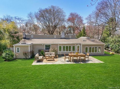 17 Old Orchard Rd, Rye Brook, NY, 10573-1133 | Card Image