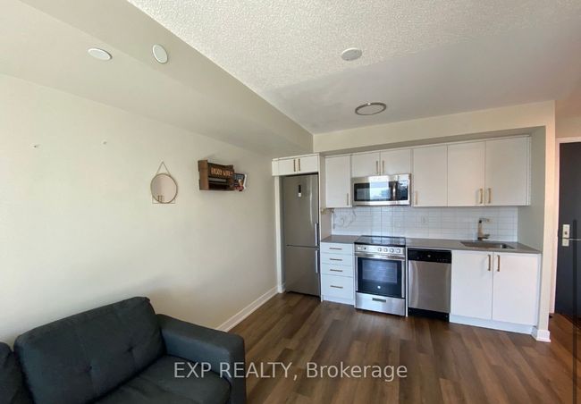 1104 - 38 Monte Kwinter Crt, Condo with 2 bedrooms, 1 bathrooms and null parking in North York ON | Image 4