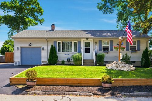 121 Columbia Ave, Coventry, RI, 02816-7121 | Card Image