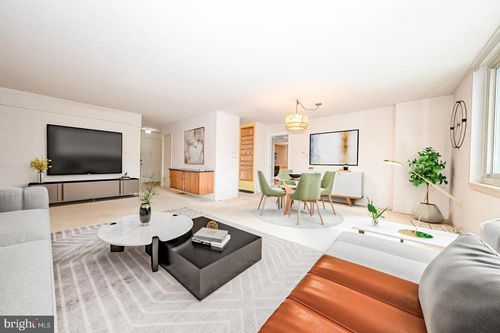 apt-2024-23-1919 Chestnut St, PHILADELPHIA, PA, 19103-3435 | Card Image