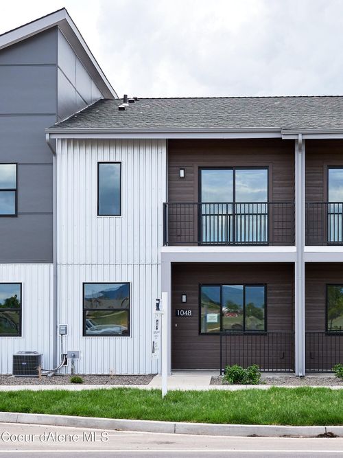 1048 E 4th Ave, Post Falls, ID, 83854-4042 | Card Image
