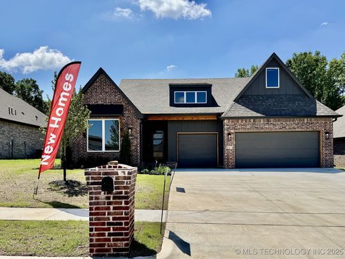 807 E Jacksonville St, Broken Arrow, OK, 74012-1858 | Card Image