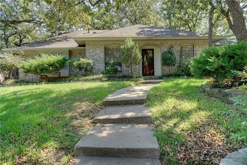 5705 Royal Club Dr, Arlington, TX, 76017-4448 | Card Image