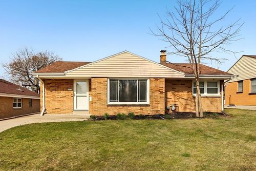 2947 S 71st St, Milwaukee, WI, 53219-2954 | Card Image