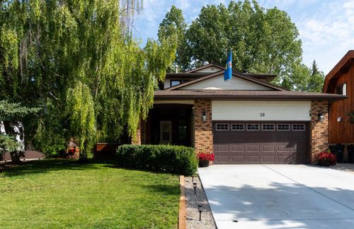 28 Westheights Drive, Didsbury, AB, T0M0W0 | Card Image