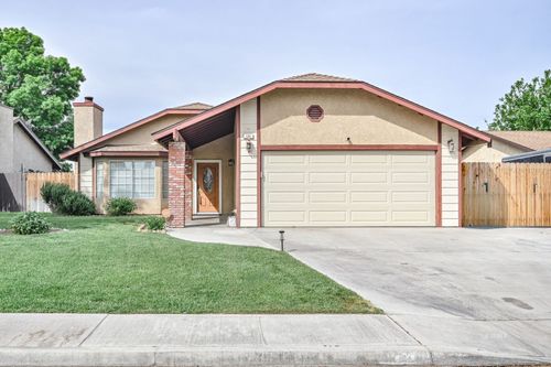 131 Chambers, Ridgecrest, CA, 93555 | Card Image