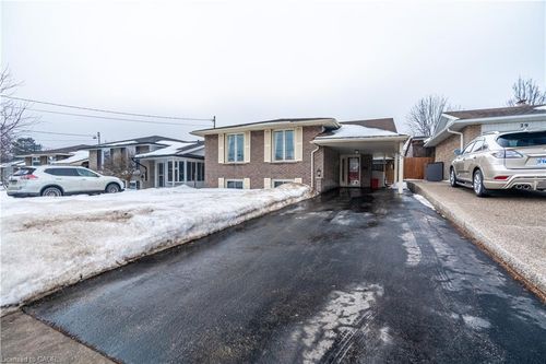 19 Valery Crt, Hamilton, ON, L9C2W2 | Card Image