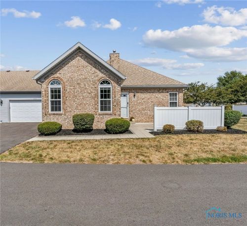2252 Fox Run Circle Circle, Findlay, OH, 45840 | Card Image