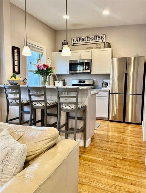 apt-3-236 E St, Boston, MA, 02127-4620 | Card Image
