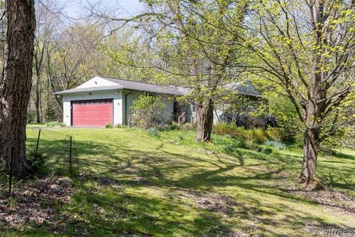 6 S Herrick Rd, East Aurora, NY, 14052-1552 | Card Image