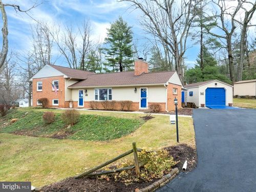 228 Deepwood Dr, Pine Grove Mills, PA, 16868-1030 | Card Image