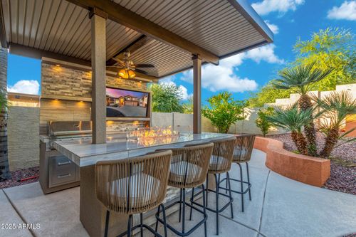 6430 W Hackamore Dr, Phoenix, AZ, 85083-3450 | Card Image